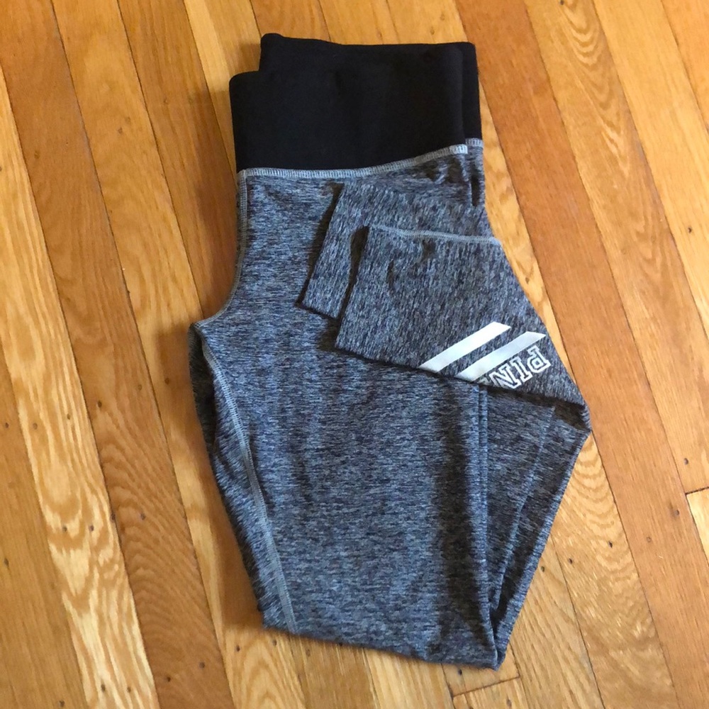 Victoria’s Secret PINK Yoga legging